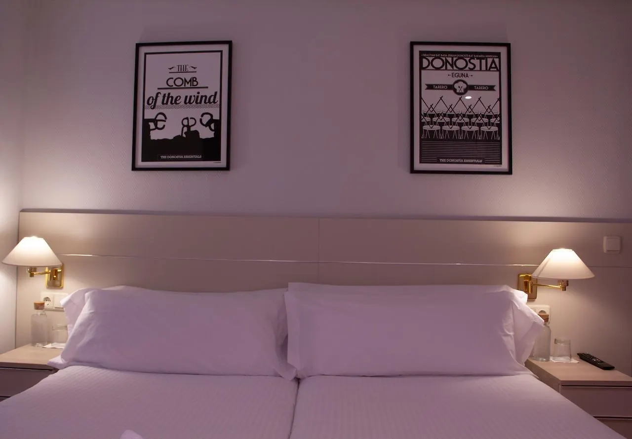 Guest house Pension Larrea San Sebastian